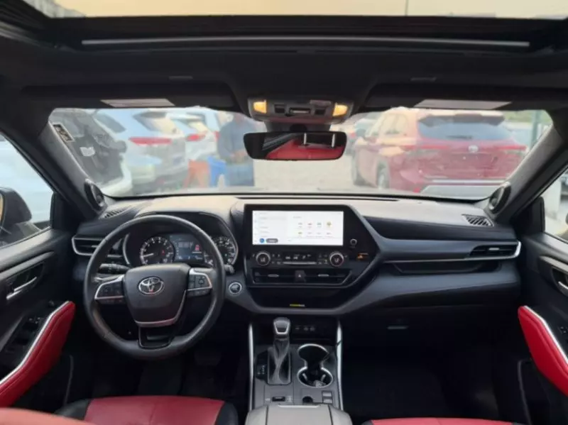 Toyota Highlander   - 2023