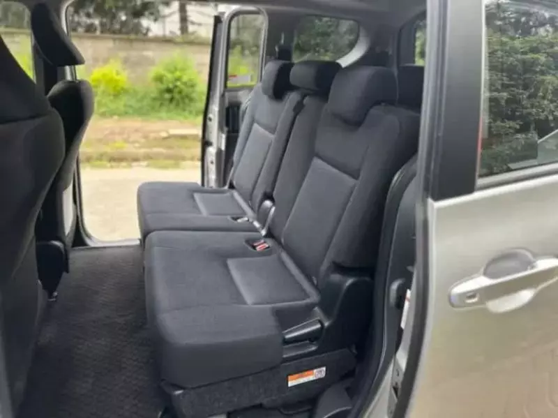 Toyota Sienta   - 2018