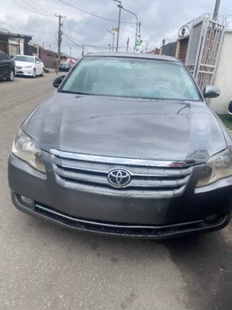 Toyota Avalon   - 2007
