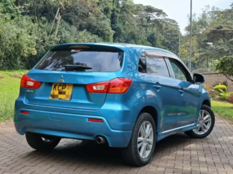 Mitsubishi RVR   - 2010