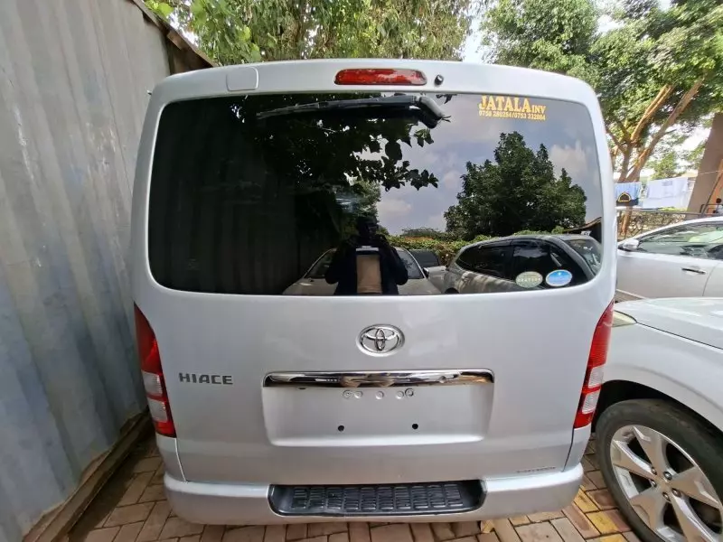 Toyota Hiace   - 2013