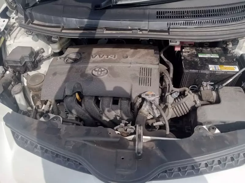 Toyota Ist    - 2011