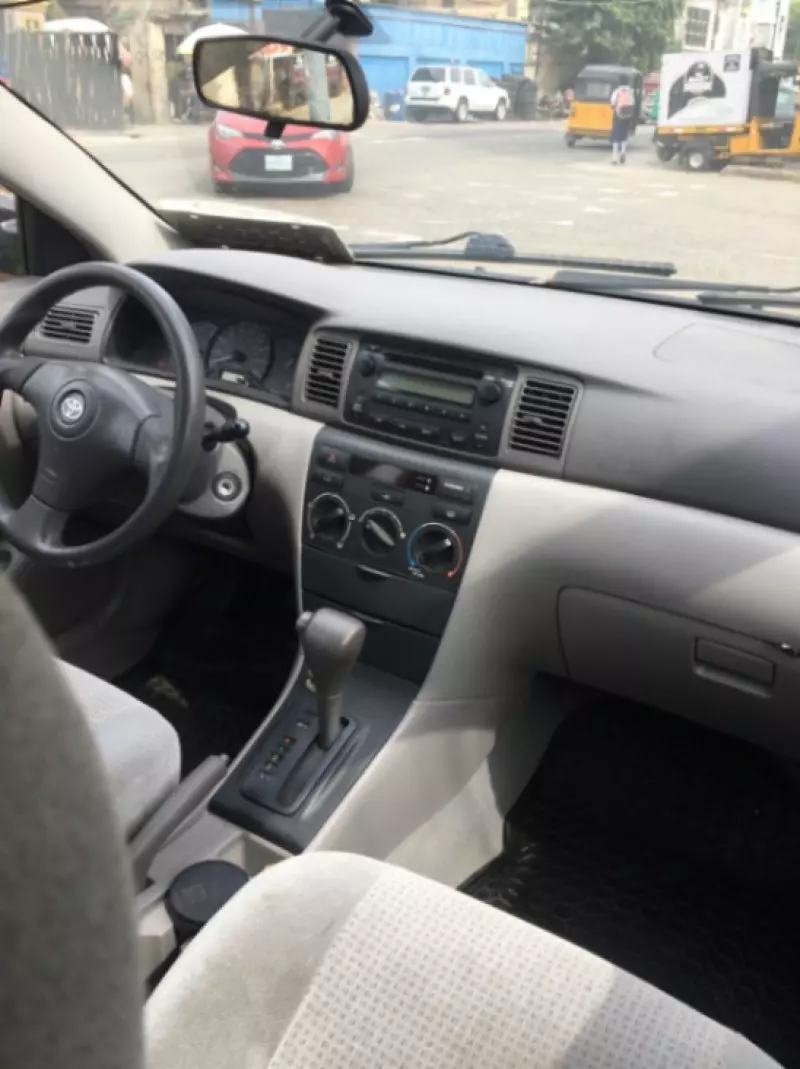 Toyota Corolla   - 2006