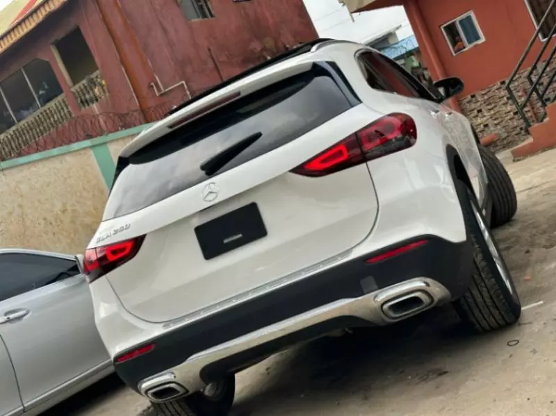 Mercedes-Benz GLA 250   - 2021
