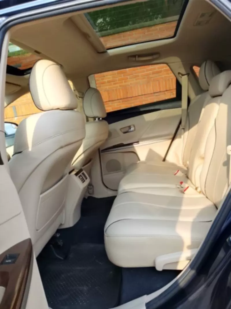 Toyota Venza   - 2015