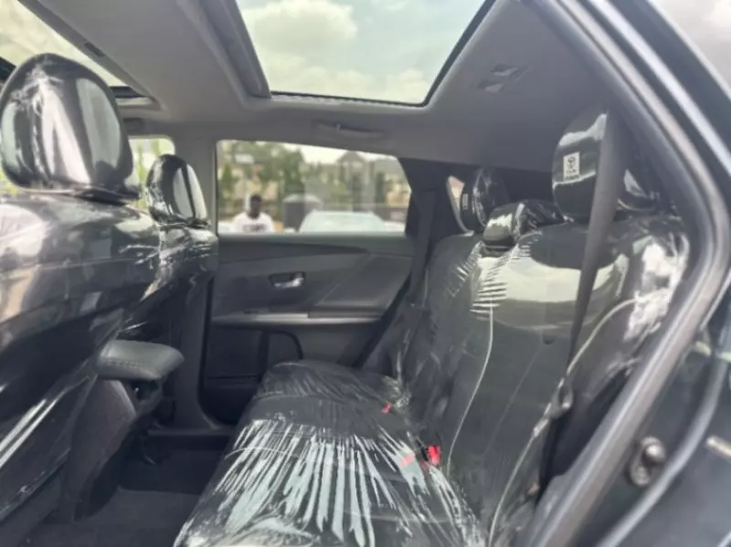 Toyota Venza   - 2015