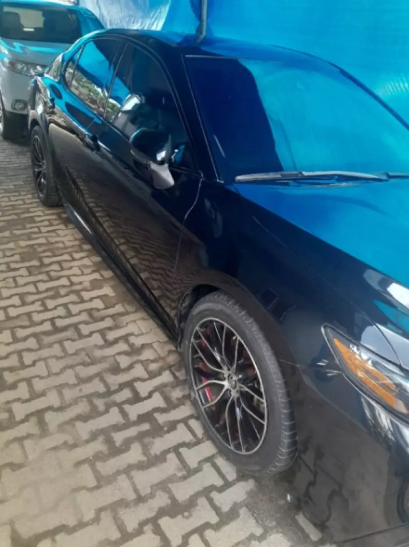 Toyota Camry   - 2018