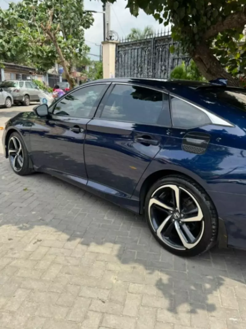 Honda Accord   - 2018