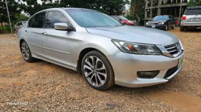 Honda Accord   - 2013