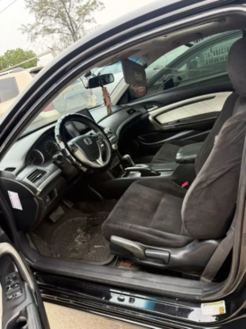 Honda Accord   - 2009