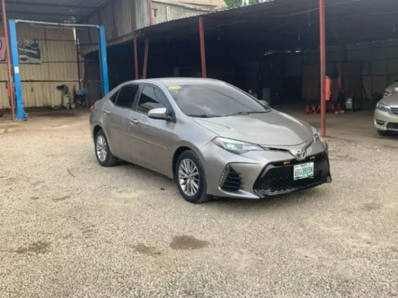 Toyota Corolla   - 2015