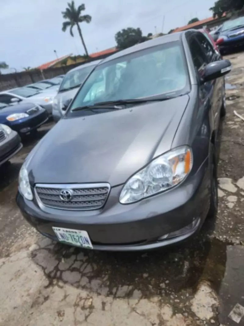 Toyota Corolla   - 2013