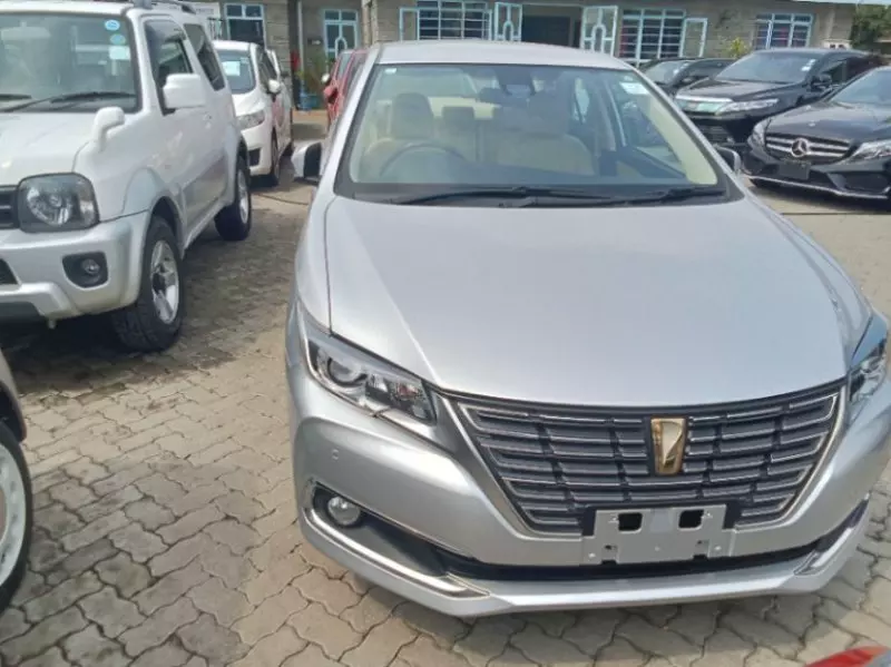 Toyota Premio    - 2019