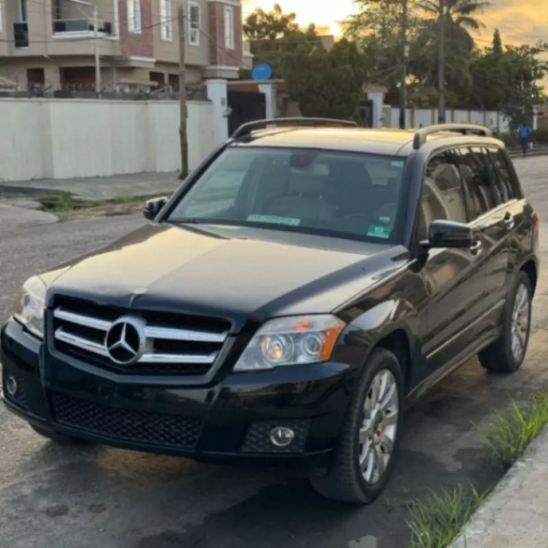 Mercedes-Benz GLK 350   - 2012