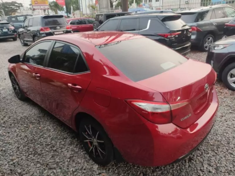 Toyota Corolla - 2015