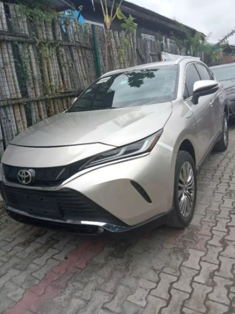 Toyota Venza   - 2021