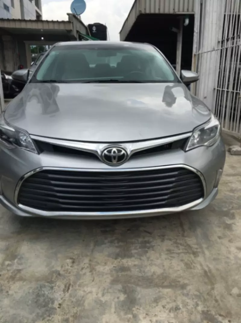 Toyota Avalon   - 2016