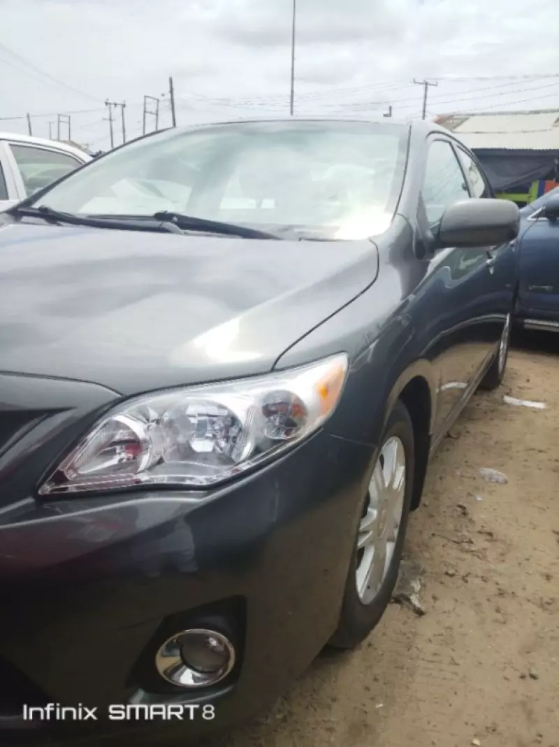 Toyota Corolla   - 2012