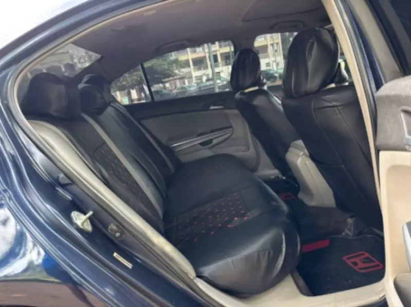 Honda Accord   - 2009