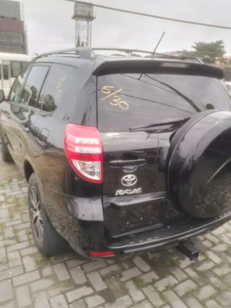 Toyota RAV 4   - 2013