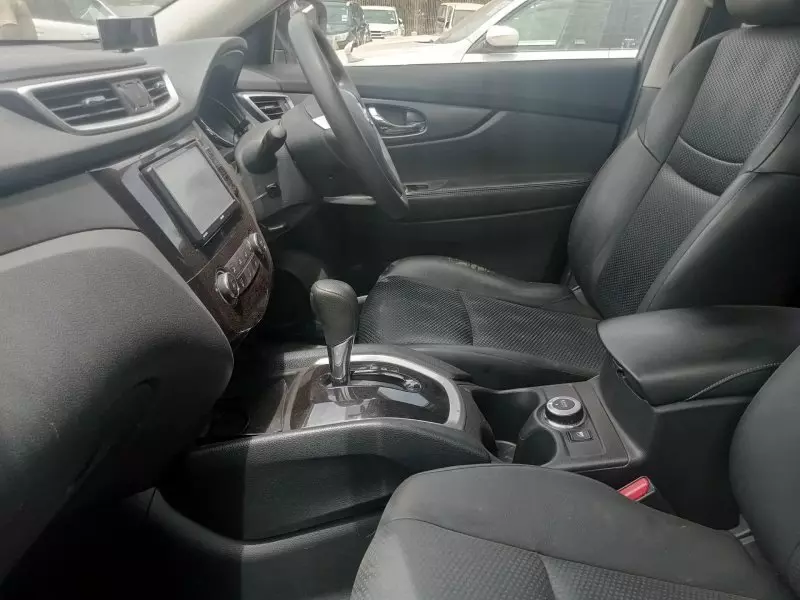 Nissan X- trail   - 2015