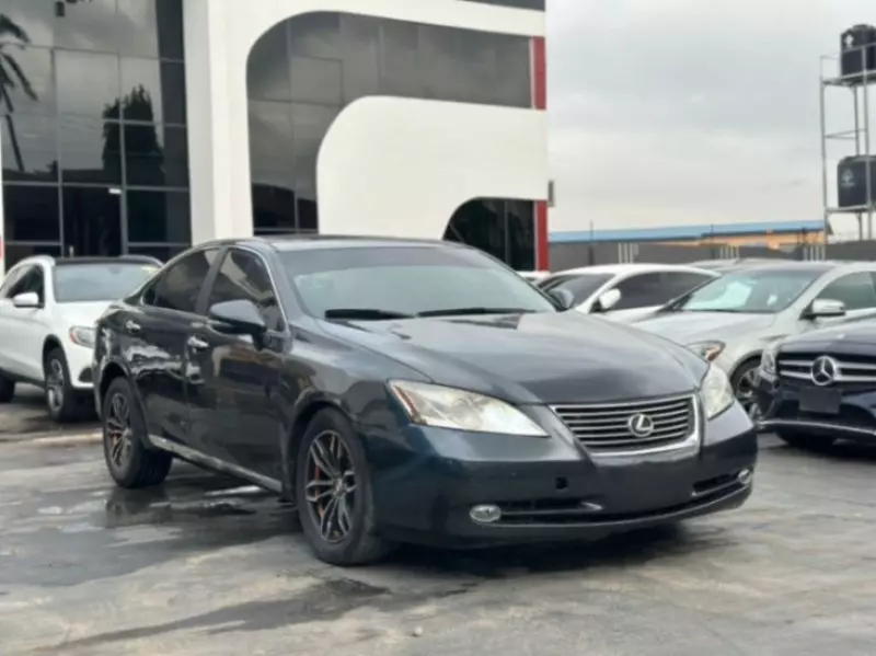 Lexus ES   - 2009