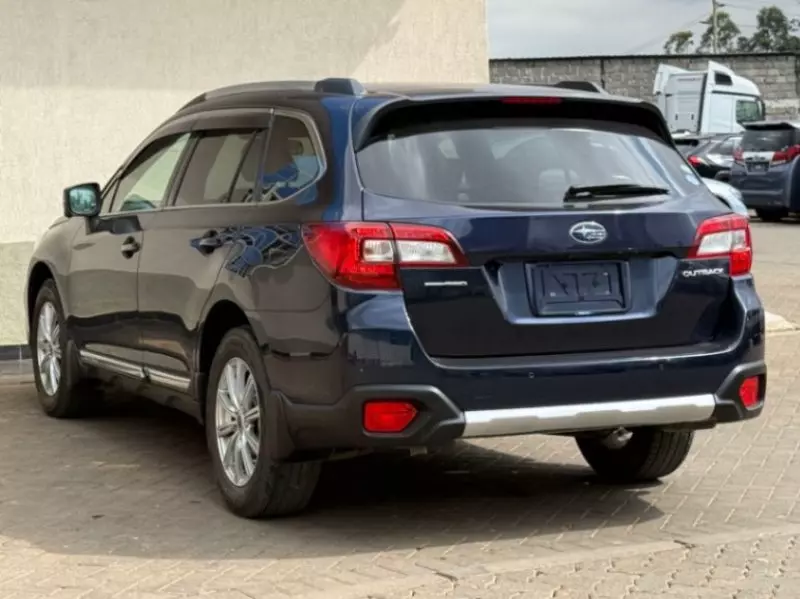 Subaru Outback   - 2018