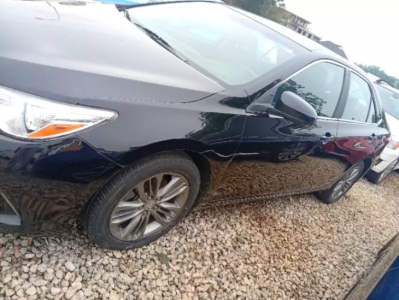 Toyota Camry   - 2016