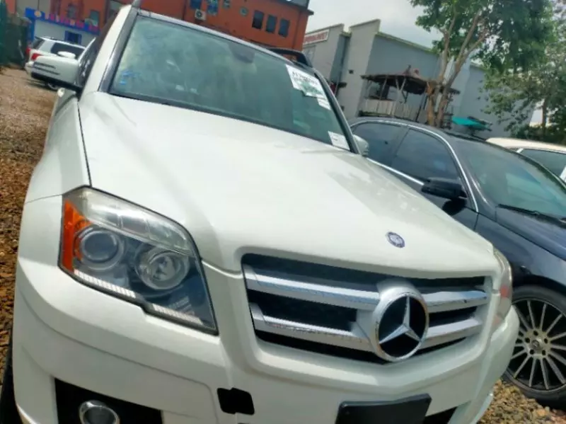 Mercedes-Benz GLK 350   - 2011