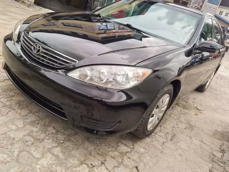 Toyota Camry - 2006