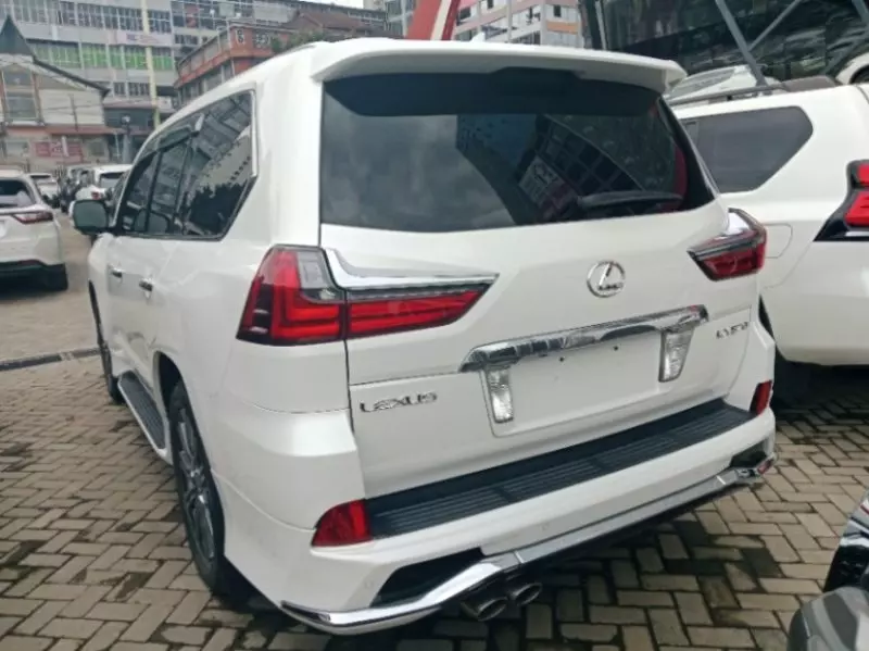 Lexus LX 570   - 2016