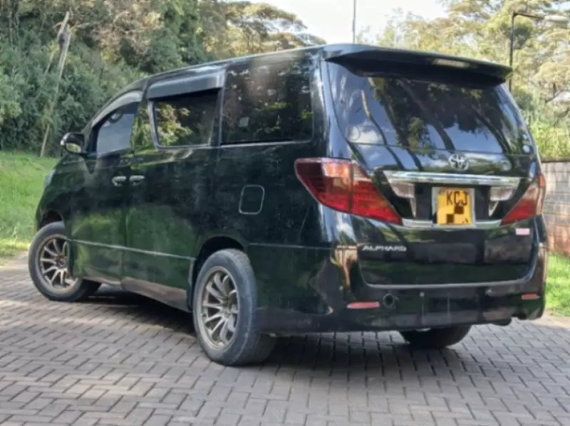Toyota Alphard   - 2009