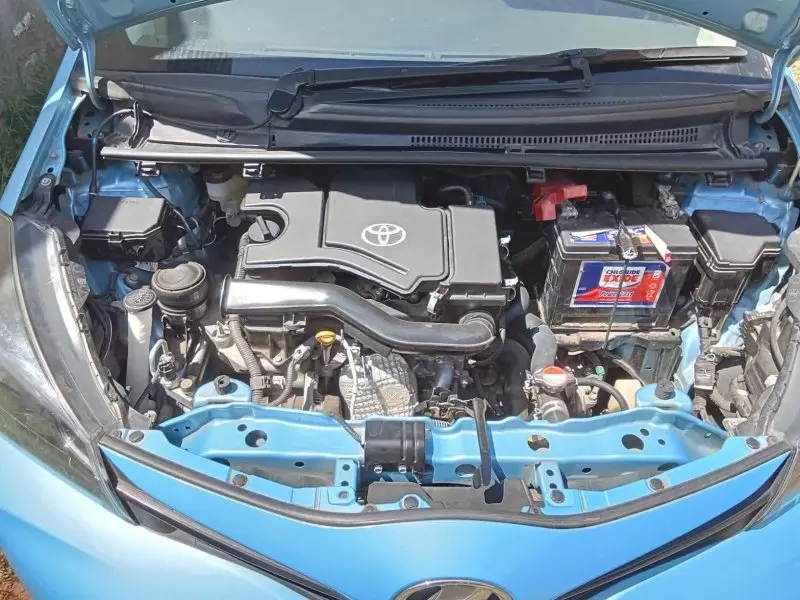 Toyota Vitz   - 2016