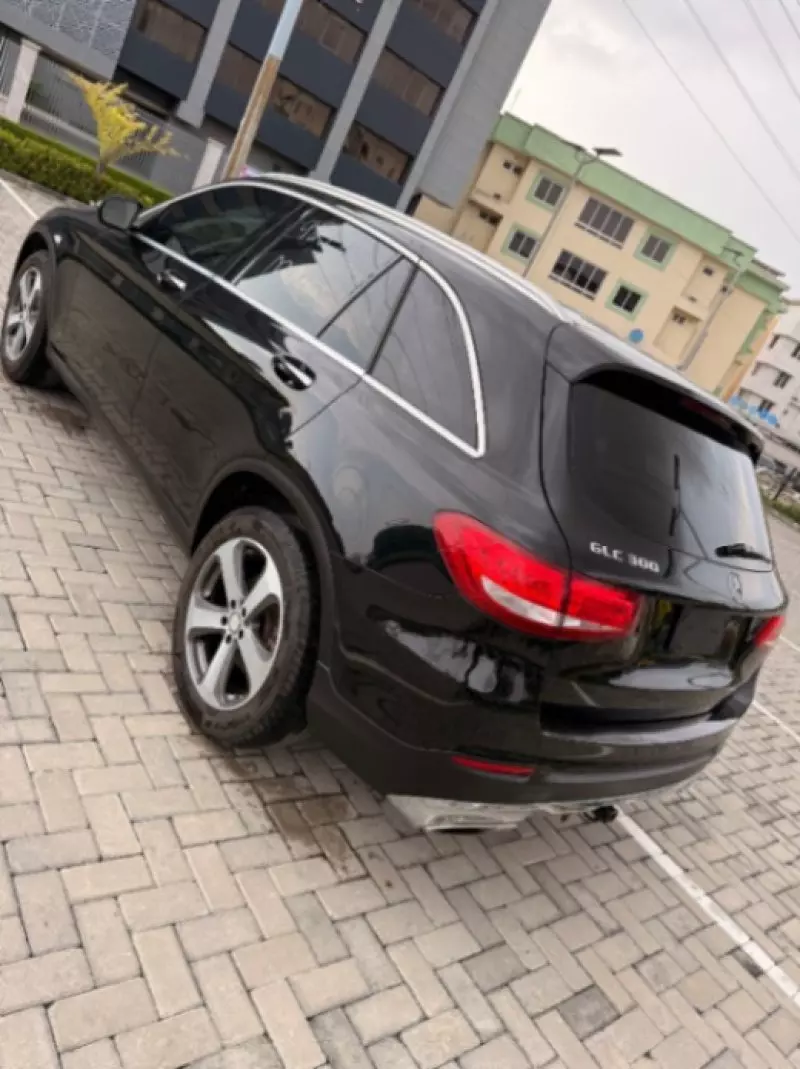 Mercedes-Benz GLC 300