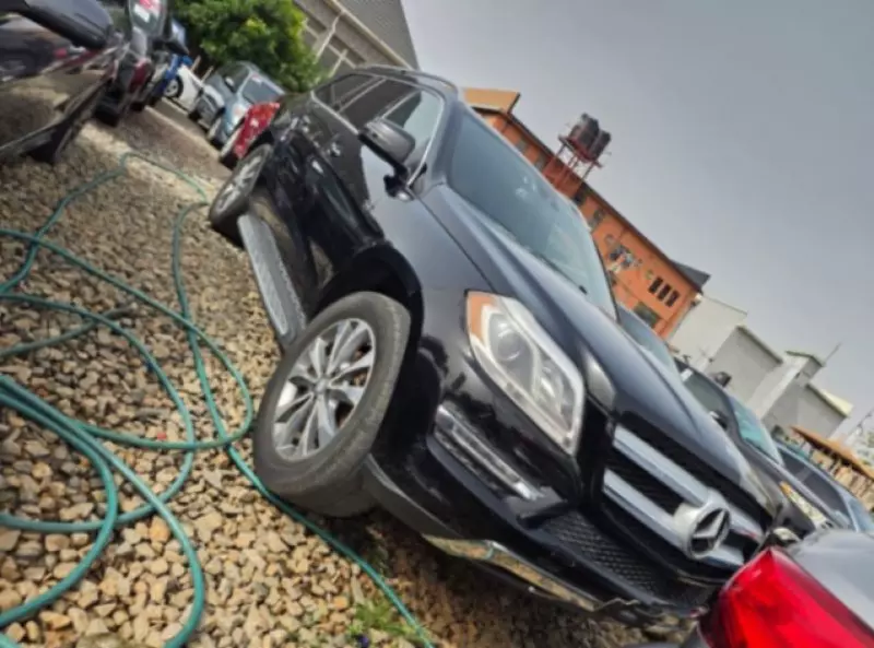 Hyundai Elantra - 2013