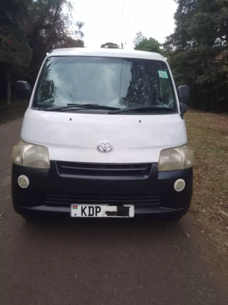 Toyota Town Ace   - 2015