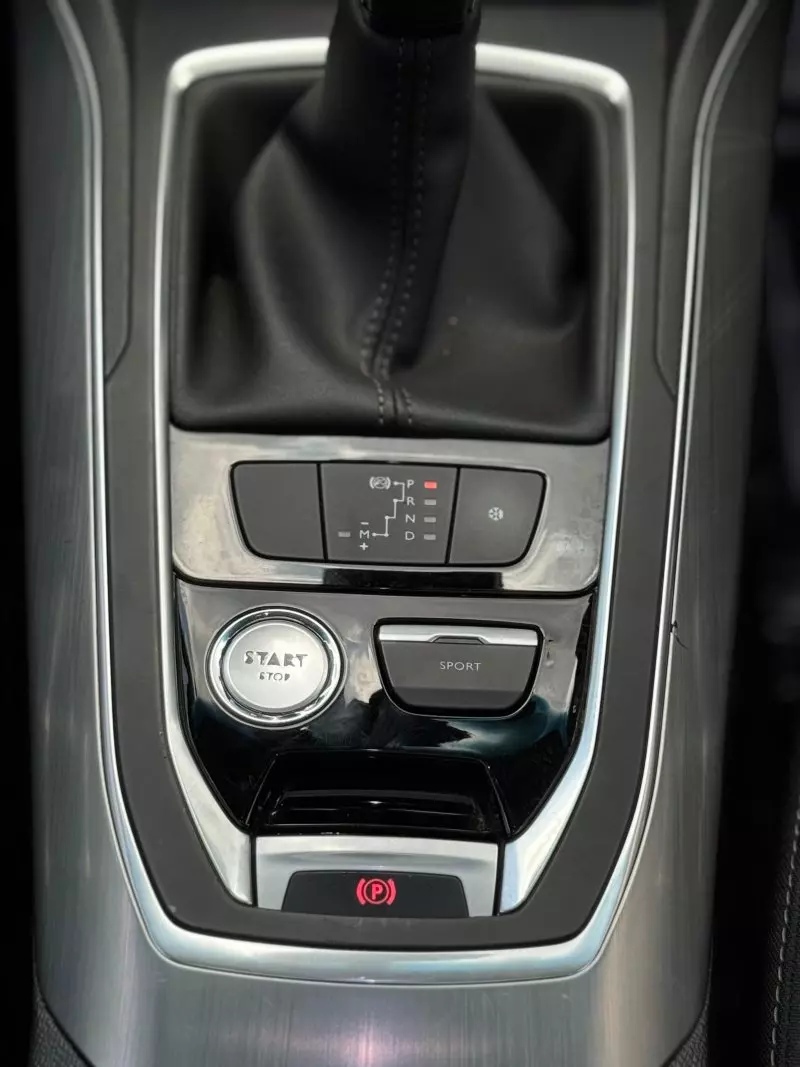 Peugeot 308   - 2017