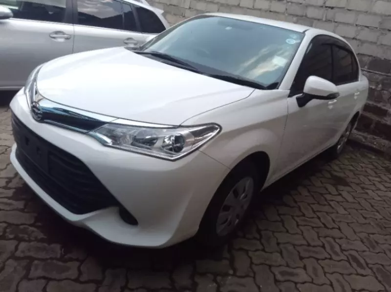 Toyota Axio    - 2017