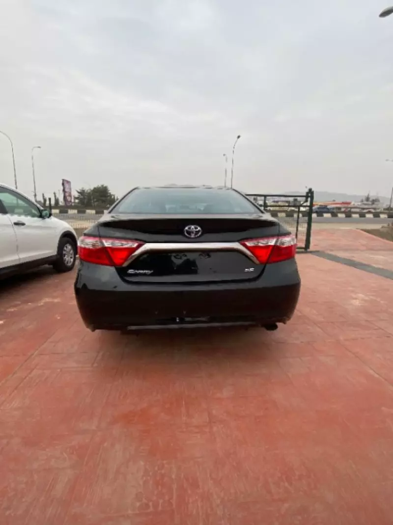 Toyota Camry - 2015