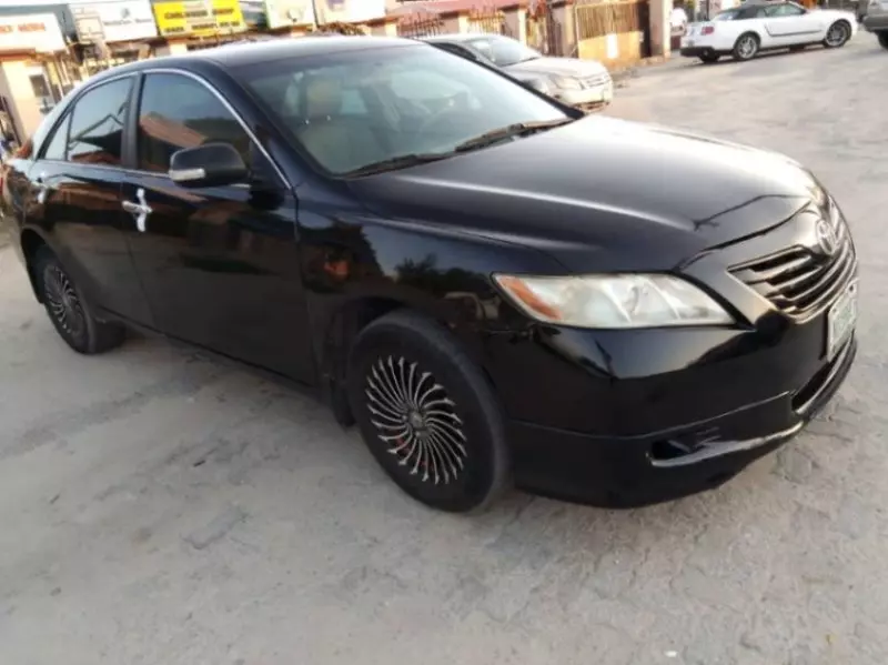 Toyota Camry   - 2008