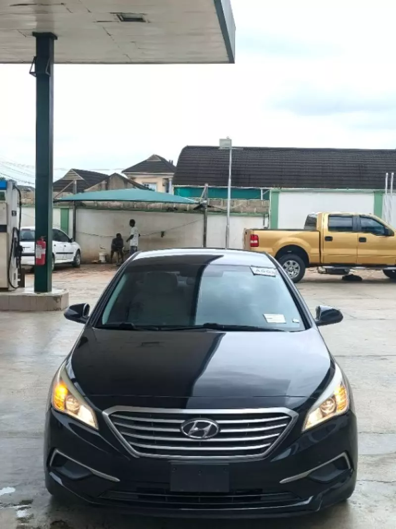 Hyundai Sonata   - 2017