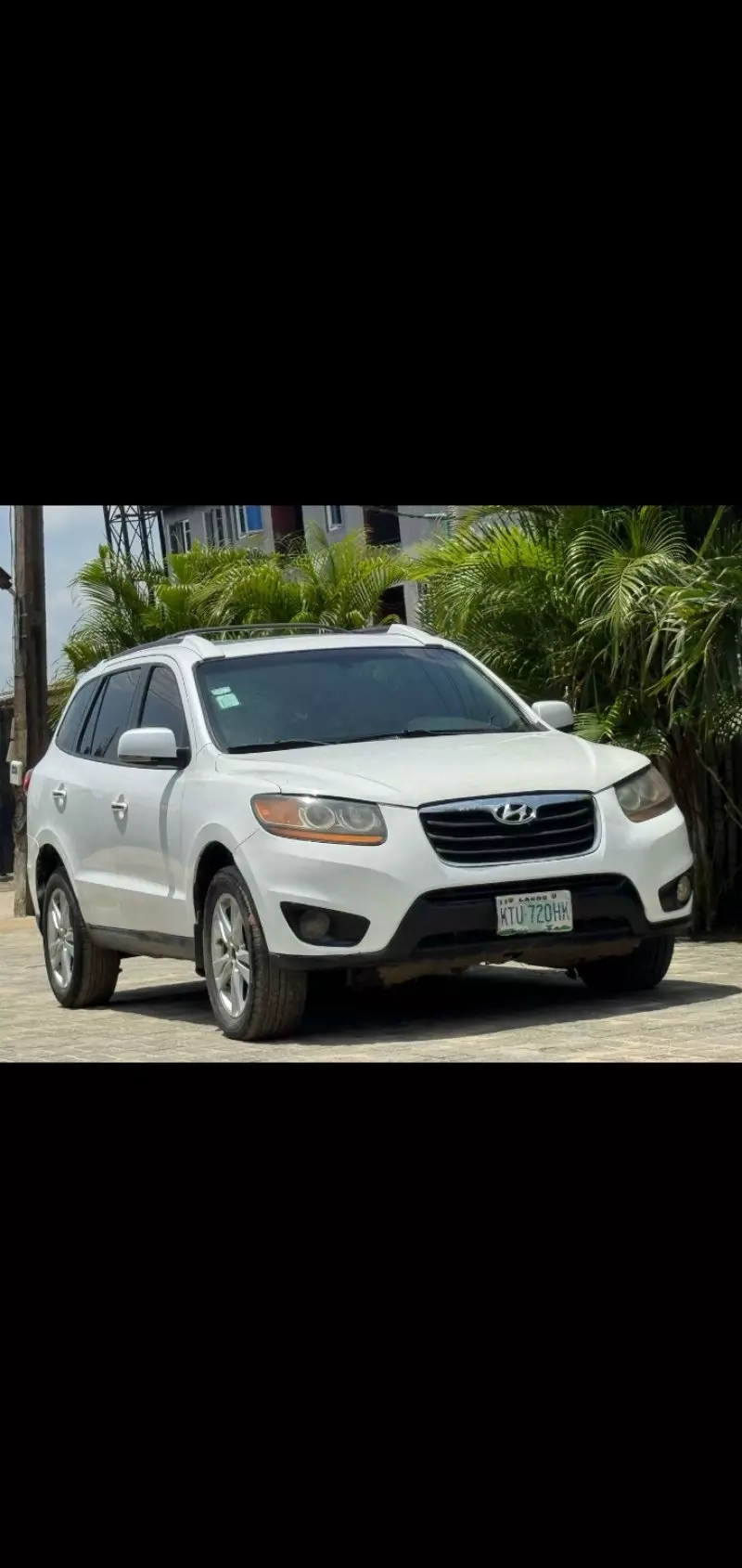 Hyundai Santa Fe   - 2011