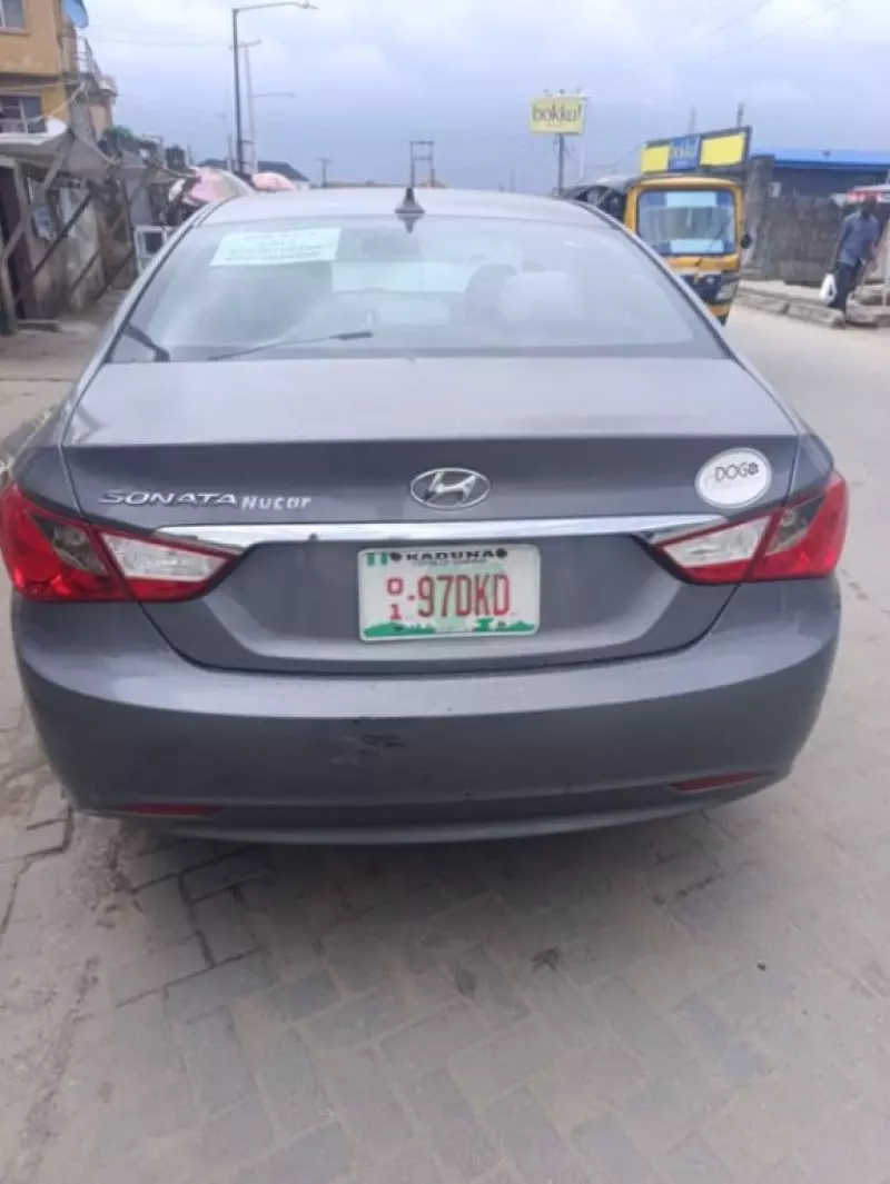 Hyundai Sonata   - 2013