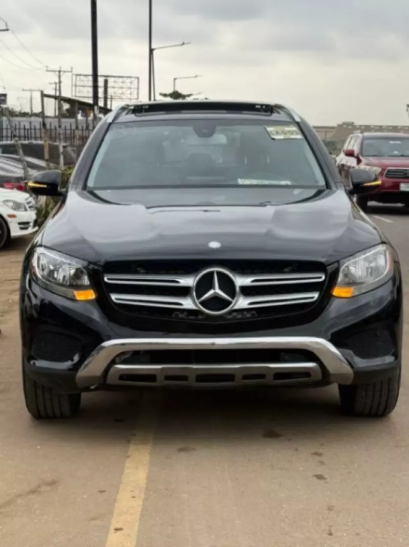 Mercedes-Benz GLC 300   - 2016