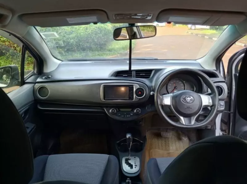 Toyota Vitz   - 2014