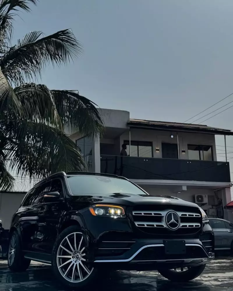 Mercedes-Benz GLS 450   - 2023