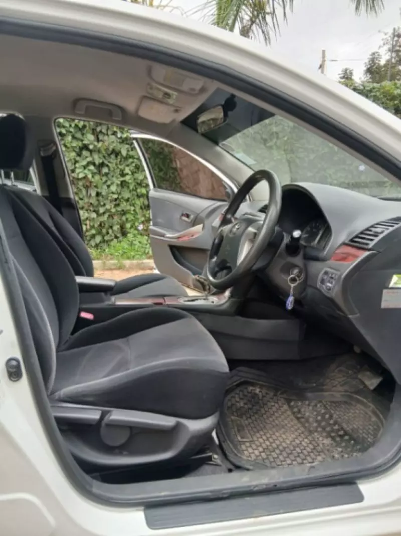 Toyota Allion    - 2011