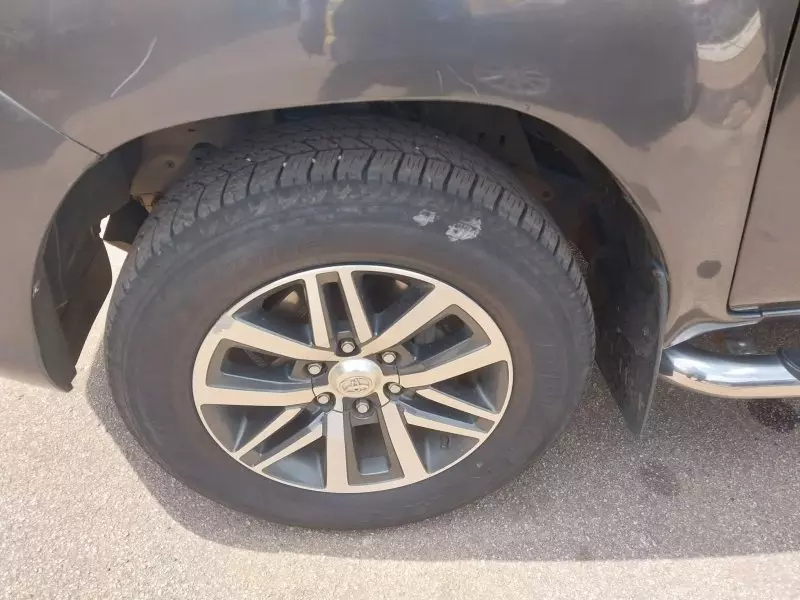 Toyota Hilux Revo    - 2015