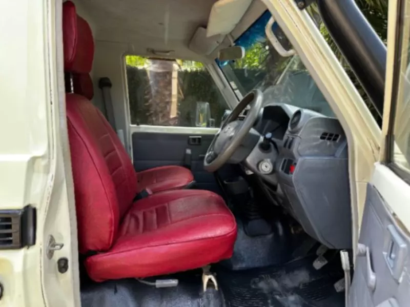 Toyota Land Cruiser Pick Up   - 2011