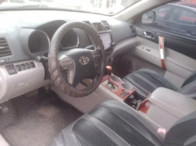 Toyota Highlander   - 2009